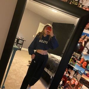 Butler cropped sweatshirt!!